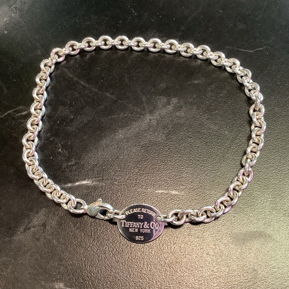 Tiffany & Co. “Chain Pendant Necklace” - Picture 2 of 6
